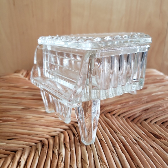 VINTAGE Crystal Piano Decor - Picture 1 of 12